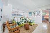 White Palm Casita - Private Guest House Near Downtown & Waterfront