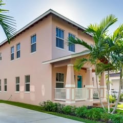Pink House - Bask in Style Steps from the Convention Center