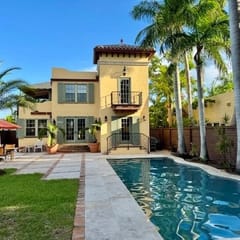 Casa Delfino - Savor Old World Charm with a Lush Poolside Retreat