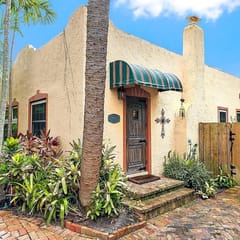 Casa De Marita - Backyard Bliss with Pool in Historic Sunshine Park