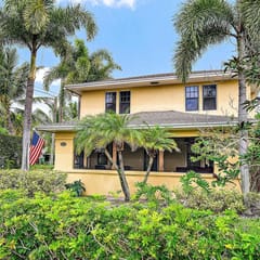 Palm Haven - Tropical Chic Home with Pool in Grandview Heights