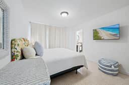 White Palm Casita - Private Guest House Near Downtown & Waterfront - Image 3