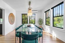 Hacienda Flamingo Unit 2 - Expansive 3BR Retreat with Style & Comfort - Image 4
