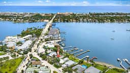 Intracoastal Vista I – Waterfront Retreat with Private Boat Dock & Pool - Image 2