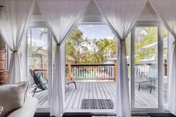 The Periwinkle House – Bask Poolside at this Sunlit West Palm Retreat - Image 4