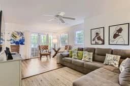 Palm Beach Oasis - Indulge in Garden Tranquility with Alfresco Dining - Image 5