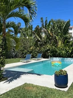 Little Havana - Unwind in a Tropical Garden Retreat with Private Pool - Image 3