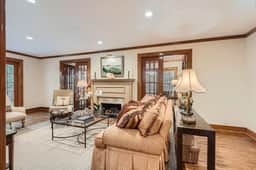 Casa Delfino - Savor Old World Charm with a Lush Poolside Retreat - Image 3