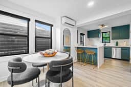 Hacienda Flamingo Unit 3 - Modern 1BR Hideaway with Double Queen Beds - Image 4