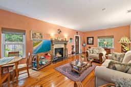 Casa De Marita - Backyard Bliss with Pool in Historic Sunshine Park - Image 4