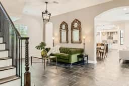 Villa del Flamingo - Modern Living & Poolside Escape in Flamingo Park - Image 4