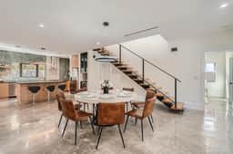 Villa Vogue - Designer Finishes Meet Open Living in Sunshine Park - Image 5