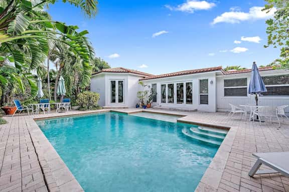 Casa Balsinde - Delight in a Private Pool in the Southern End of West Palm - Image 1