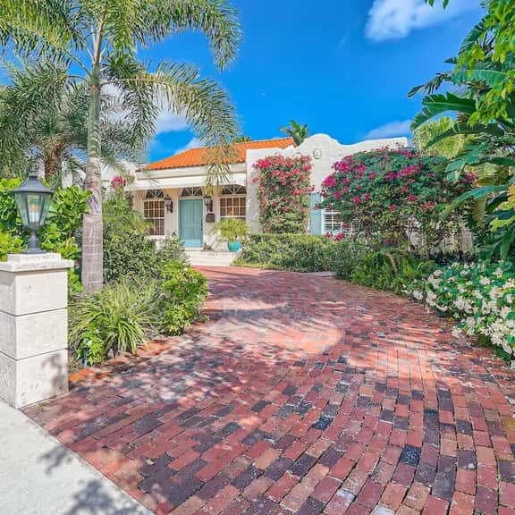 Villa Gardenia - Peaceful Garden Oasis with Open Floor Plan - Image 1