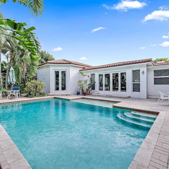 Casa Balsinde - Delight in a Private Pool in the Southern End of West Palm - Image 1