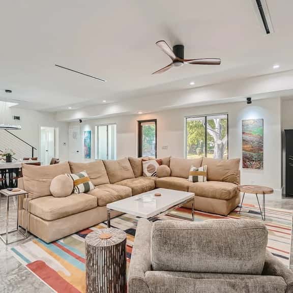 Villa Vogue - Designer Finishes Meet Open Living in Sunshine Park - Image 1