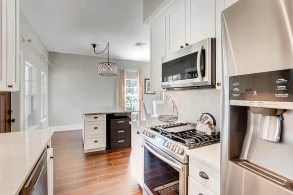Buttercup - 3BR Home Close to the Convention Center + Walk to Downtown - Image 5