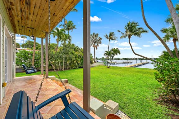 Intracoastal Vista II – 3BR Waterfront Escape with Private Boat Dock! - Image 3