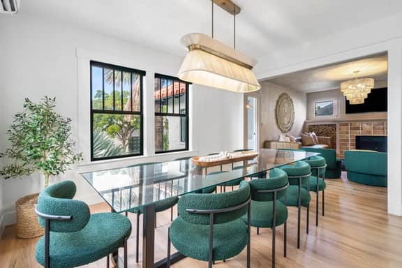 Hacienda Flamingo Unit 2 - Expansive 3BR Retreat with Style & Comfort - Image 2