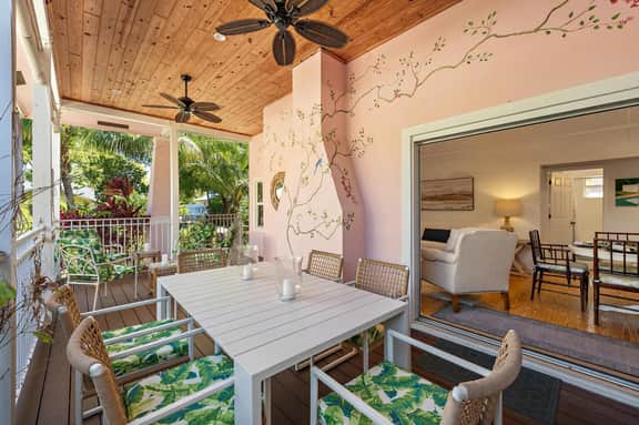 Nini’s Cottage - Family-Friendly Pool Days & Cabana Nights Await - Image 4