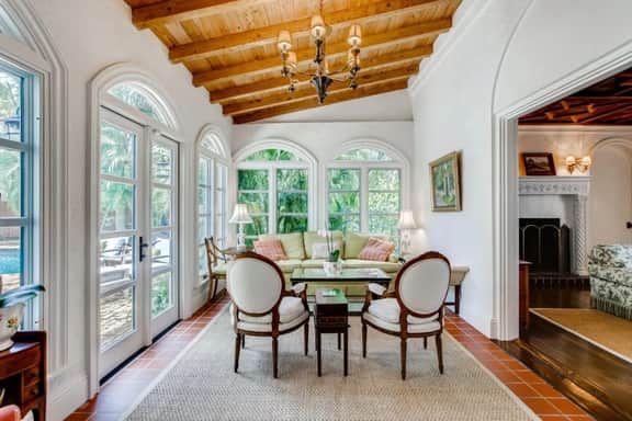 Villa Blanca - Lush Serenity in a Classic Mediterranean Revival Villa - Image 4