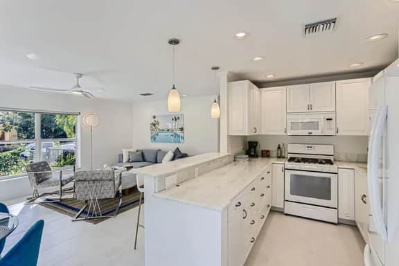 Little Havana - Unwind in a Tropical Garden Retreat with Private Pool - Image 4