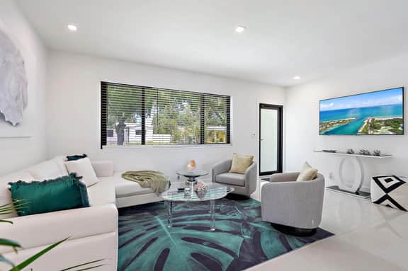 Putnam Place - Bright Modern Home with Pool & Backyard Retreat - Image 2