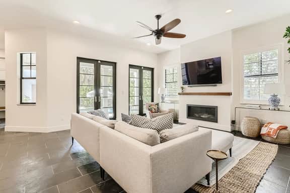 Villa del Flamingo - Modern Living & Poolside Escape in Flamingo Park - Image 5